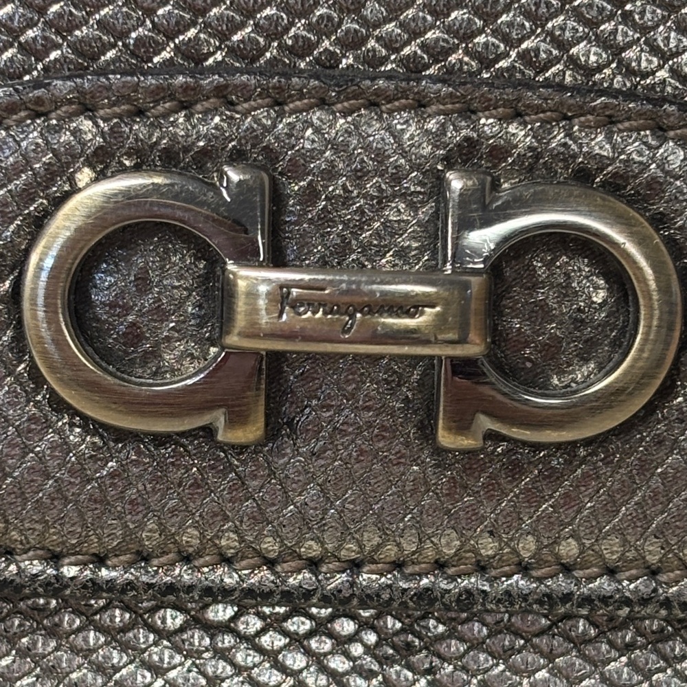 Salvatore Ferragamo Vintage Metallic Silver Wallet - Picture 2 of 13